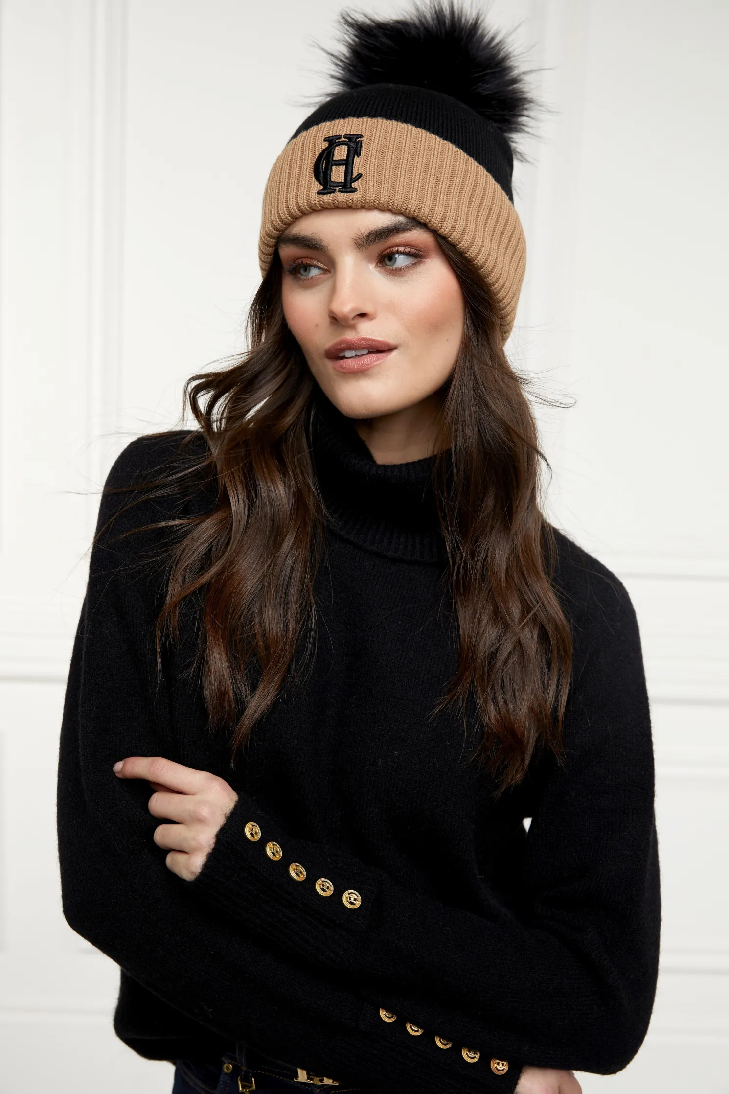 Chelsea Merino Bobble Hat (Black)