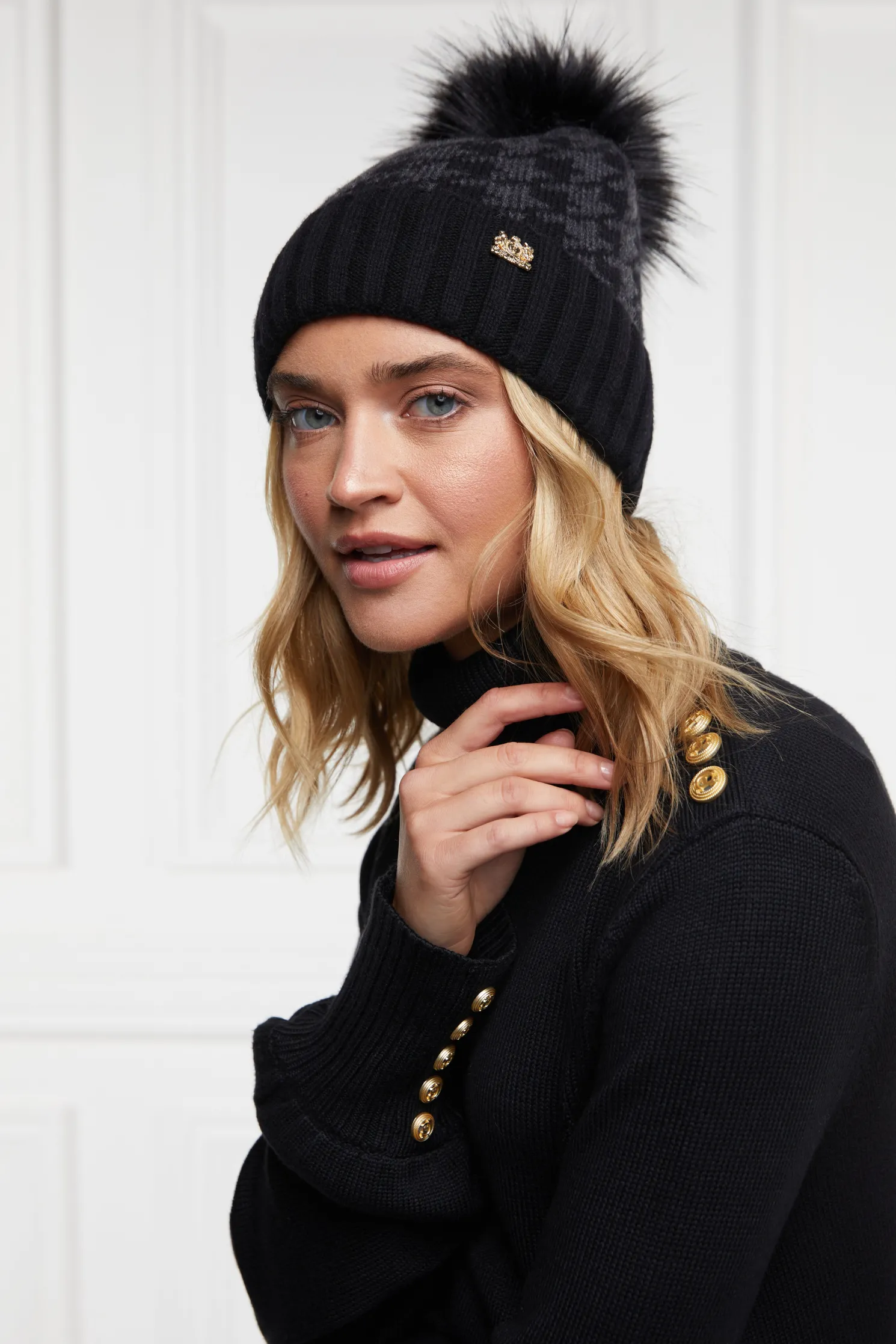 Heritage Bobble Hat (Grey Houndstooth)